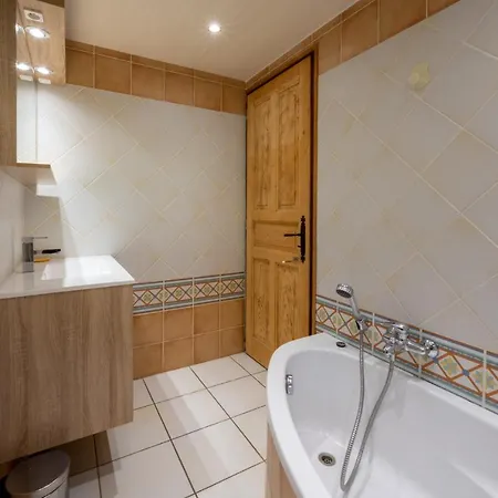 Chalet Chalet-spa Sur Les Pistes 16 Personnes